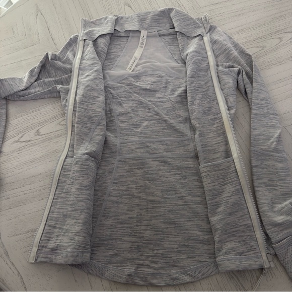 Lululemon Define Jacket Size 8 - Picture 8 of 13